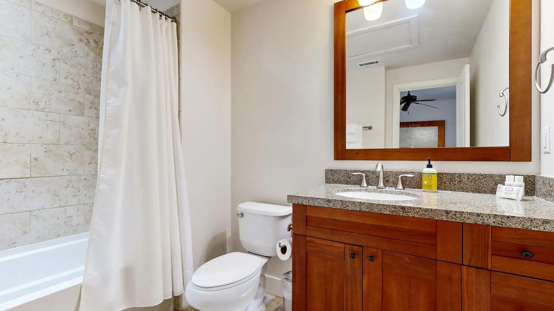 Pili Mai Apartment Kipu United States